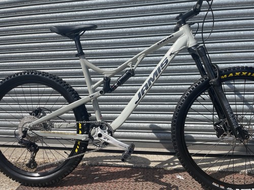 Medium new custom - new,